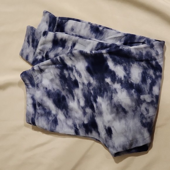 Size: M, GAP Blue Tie Dye Draw String Jogger Sweatpants Never Worn - Picture 2 of 3